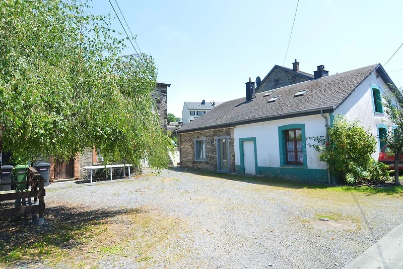 Außenseite Ferienhaus (Sommer)