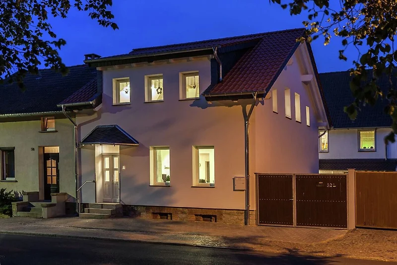 Außenseite Ferienhaus (Sommer)