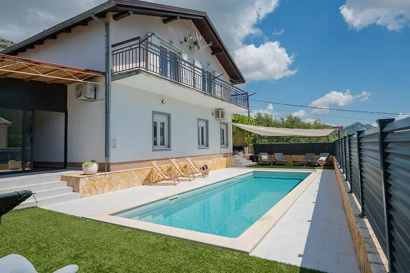 Exterieur vakantiehuis (zomer)