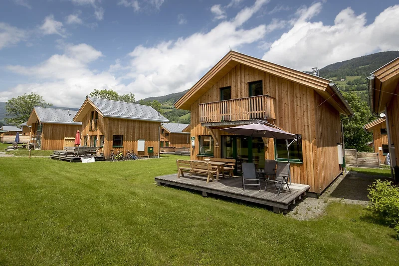 Außenseite Ferienhaus (Sommer)