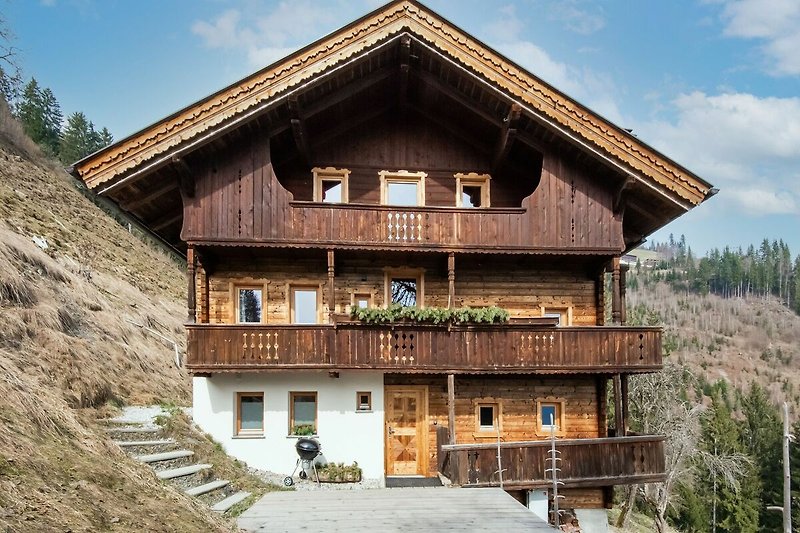 Außenseite Ferienhaus (Sommer)