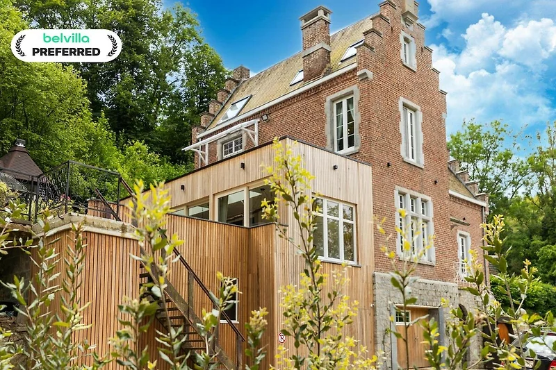 Außenseite Ferienhaus (Sommer)