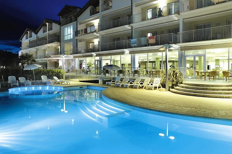 Schwimmbad des Ferienhauses