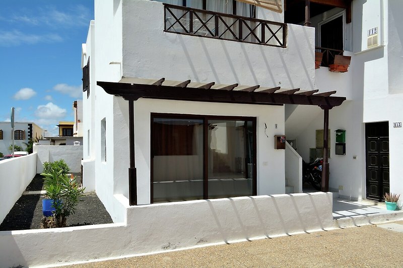Außenseite Ferienhaus (Sommer)