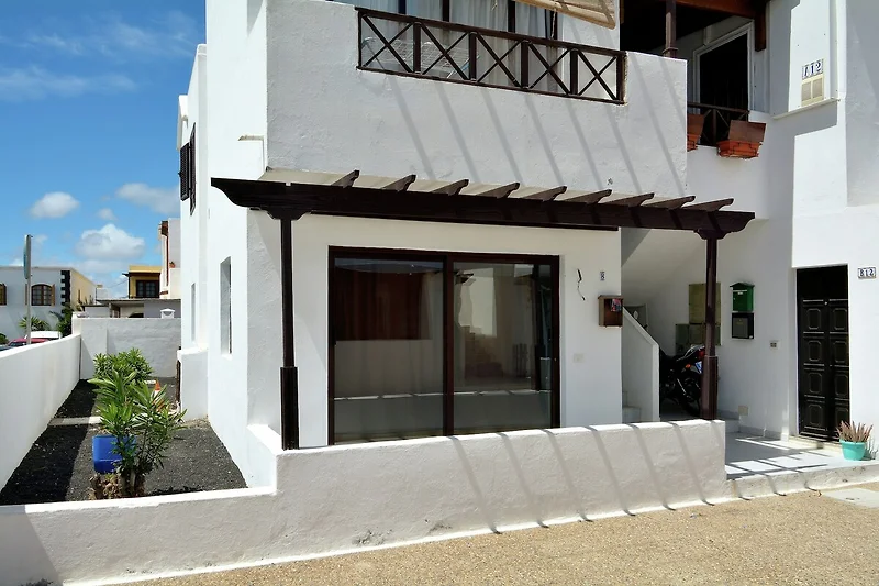 Außenseite Ferienhaus (Sommer)