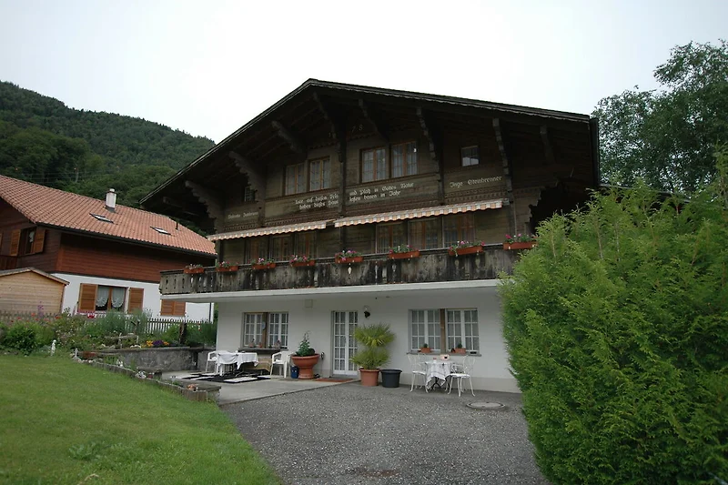 Außenseite Ferienhaus (Sommer)
