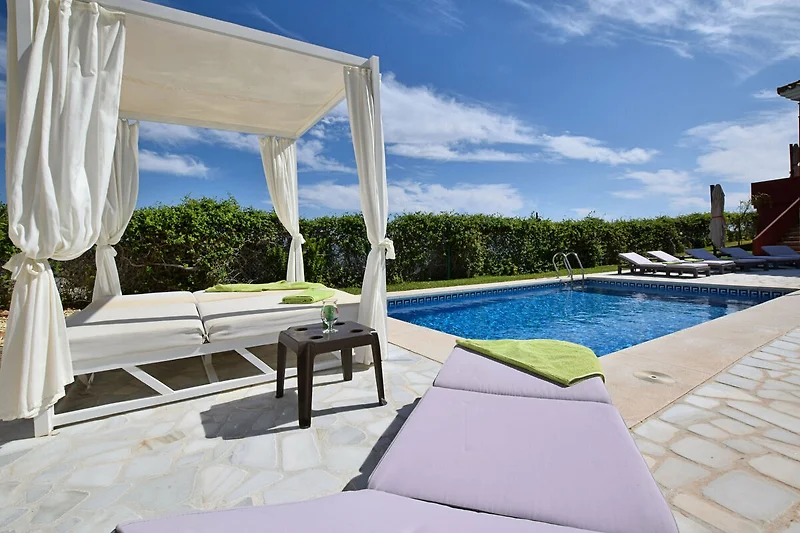 Piscina casa vacanze