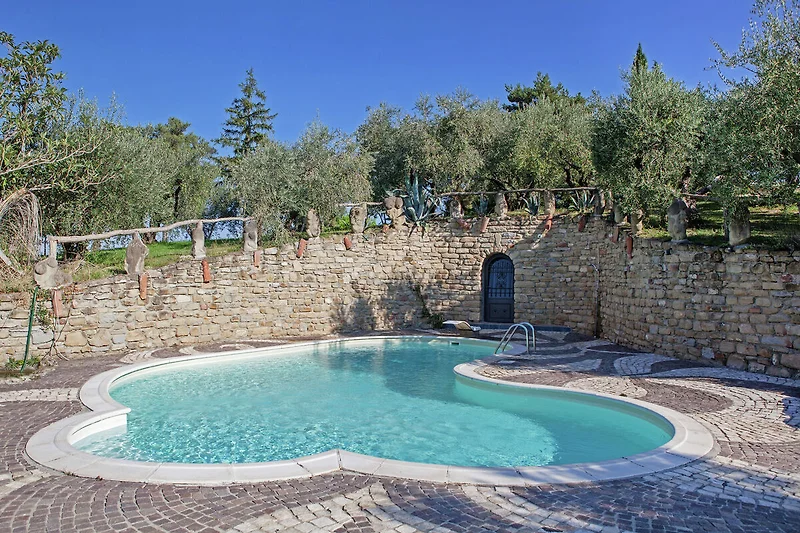Piscina casa vacanze