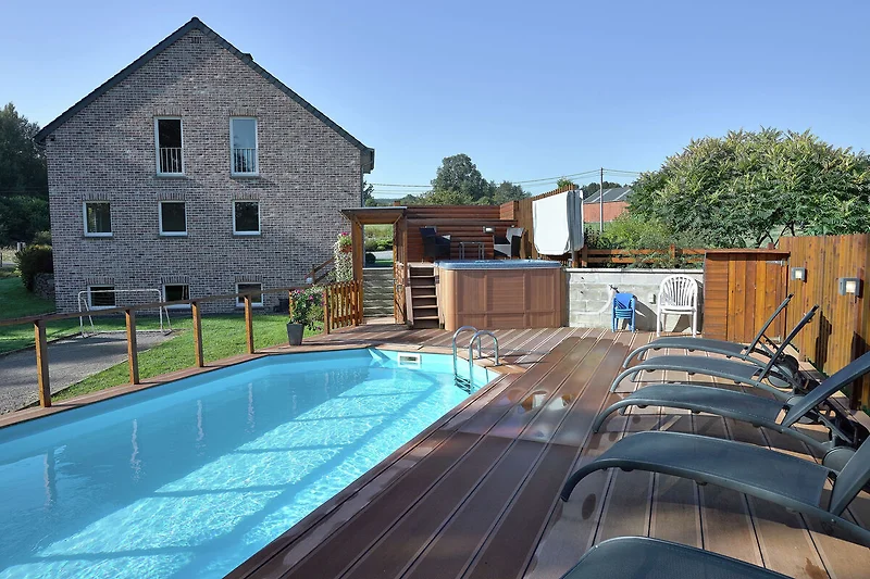 Piscina casa vacanze