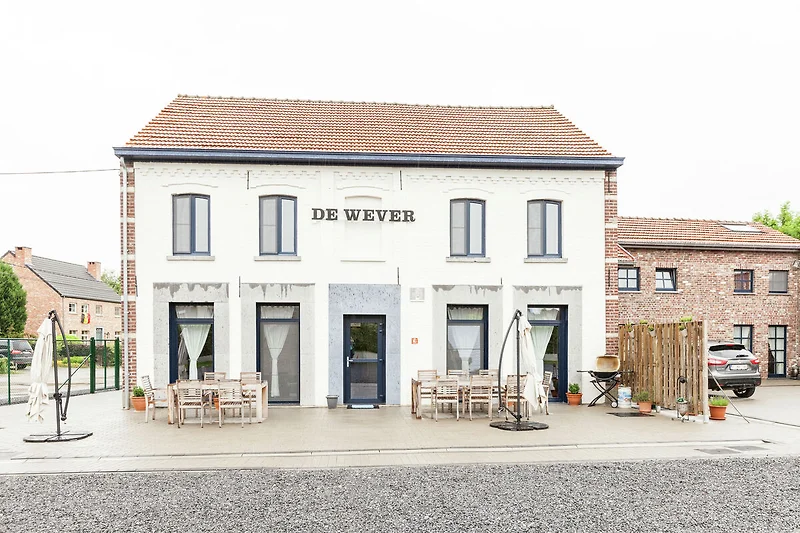 Außenseite Ferienhaus (Sommer)