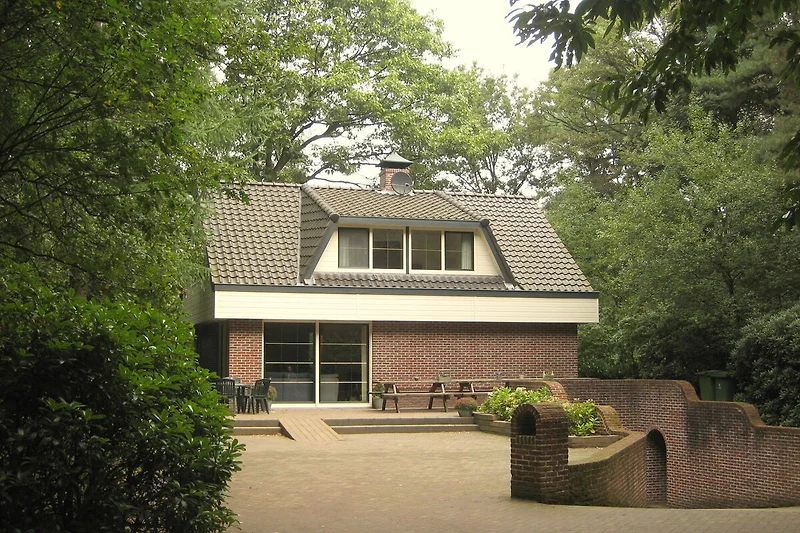 Außenseite Ferienhaus (Sommer)