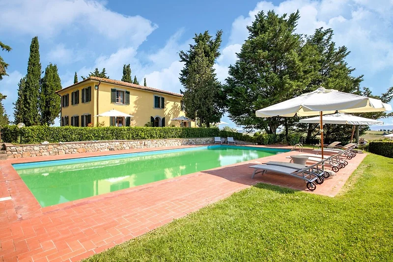 Piscina casa vacanze
