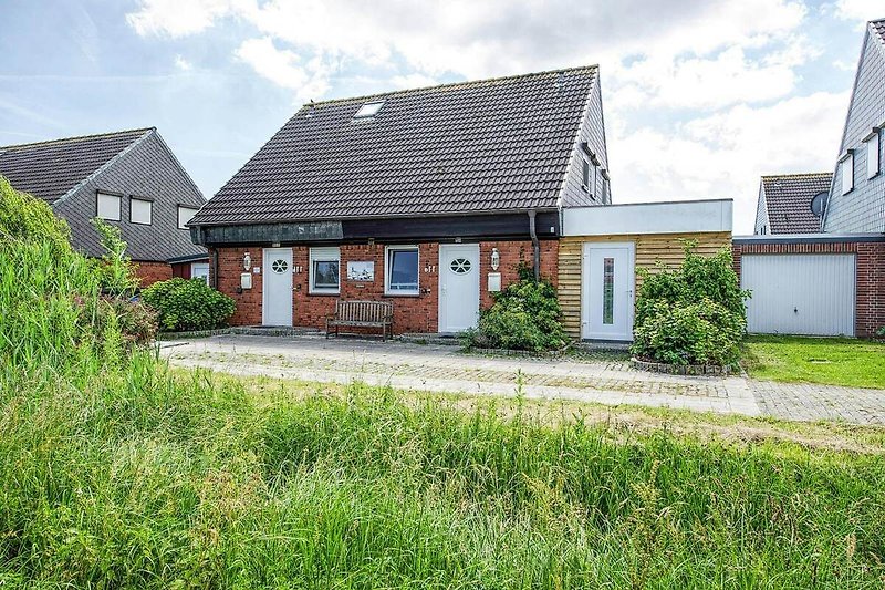 Außenseite Ferienhaus (Sommer)