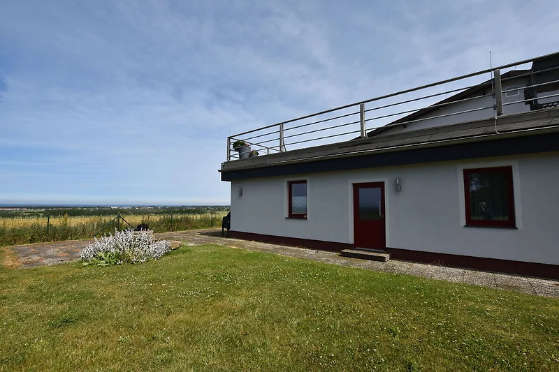 Außenseite Ferienhaus (Sommer)