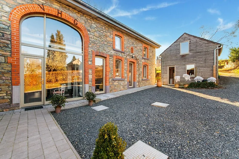 Außenseite Ferienhaus (Sommer)