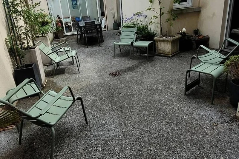 Außenseite Ferienhaus (Sommer)