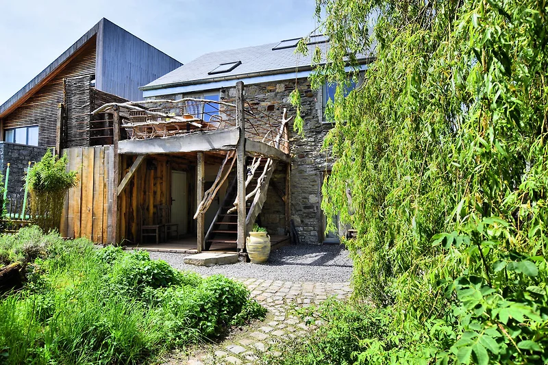 Außenseite Ferienhaus (Sommer)
