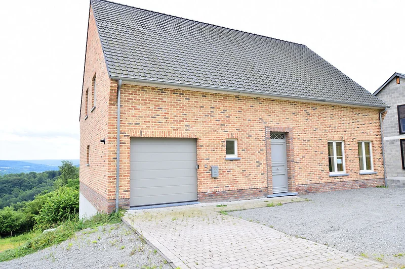 Außenseite Ferienhaus (Sommer)