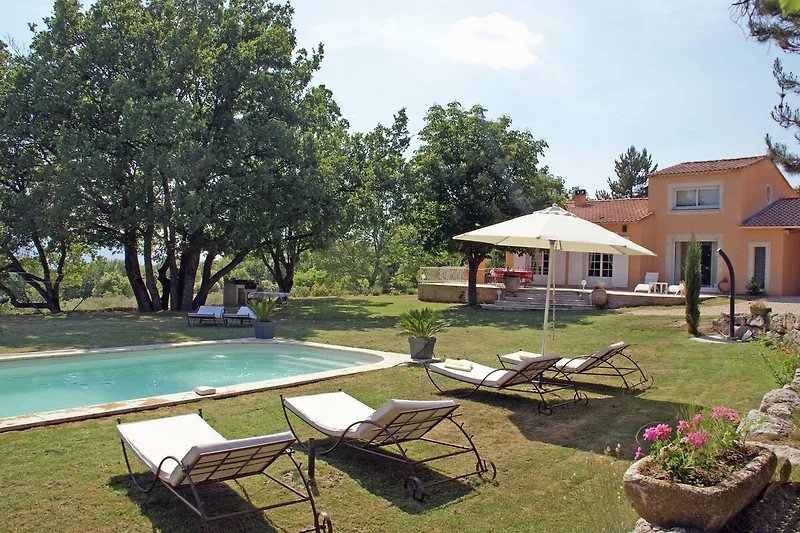 Exterieur vakantiehuis (zomer)