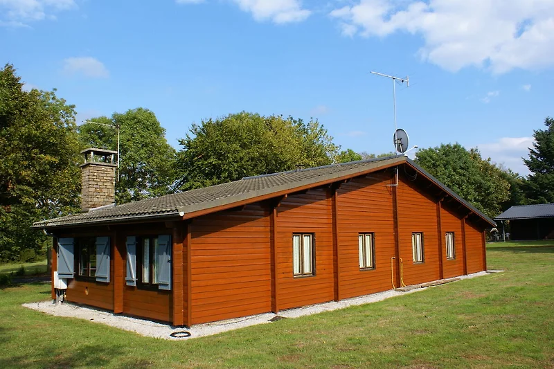 Außenseite Ferienhaus (Sommer)
