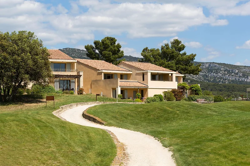 Außenseite Ferienhaus (Sommer)