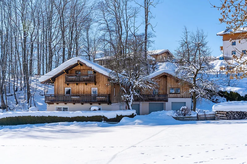 Außenseite Ferienhaus (Winter)