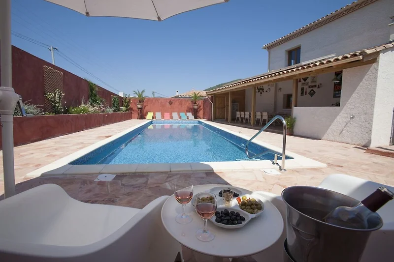 Piscina casa vacanze