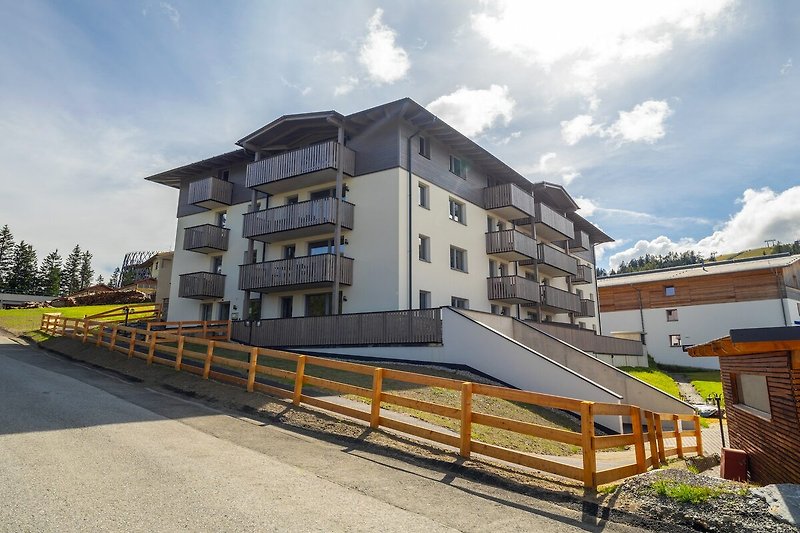 Außenseite Ferienhaus (Sommer)