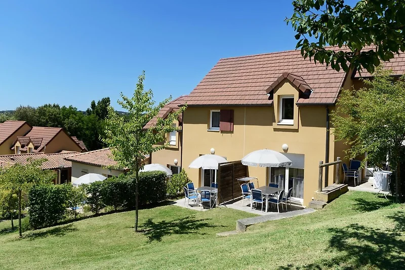 Außenseite Ferienhaus (Sommer)
