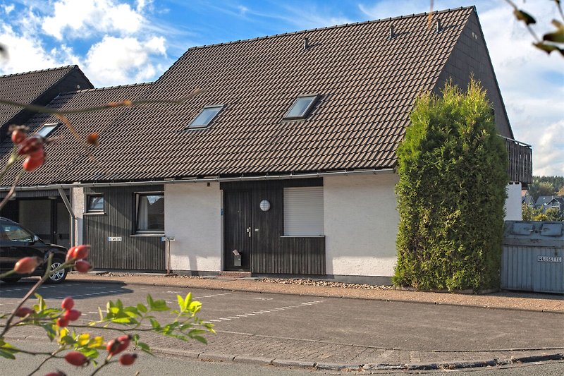 Außenseite Ferienhaus (Sommer)