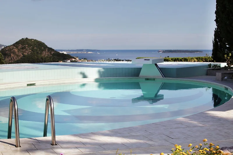 Piscina casa vacanze