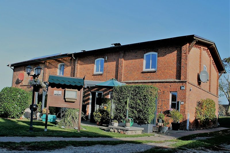Außenseite Ferienhaus (Sommer)
