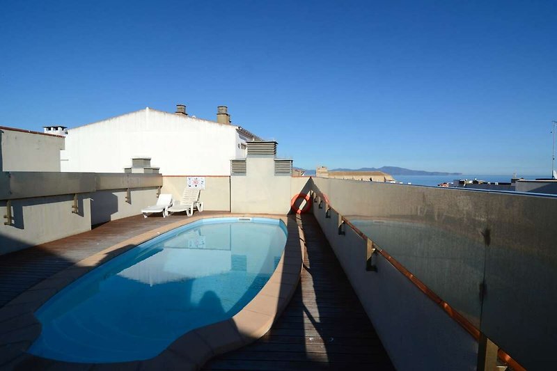 Piscina casa vacanze