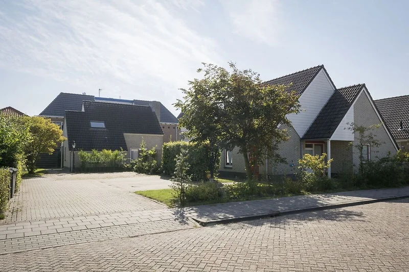 Außenseite Ferienhaus (Sommer)