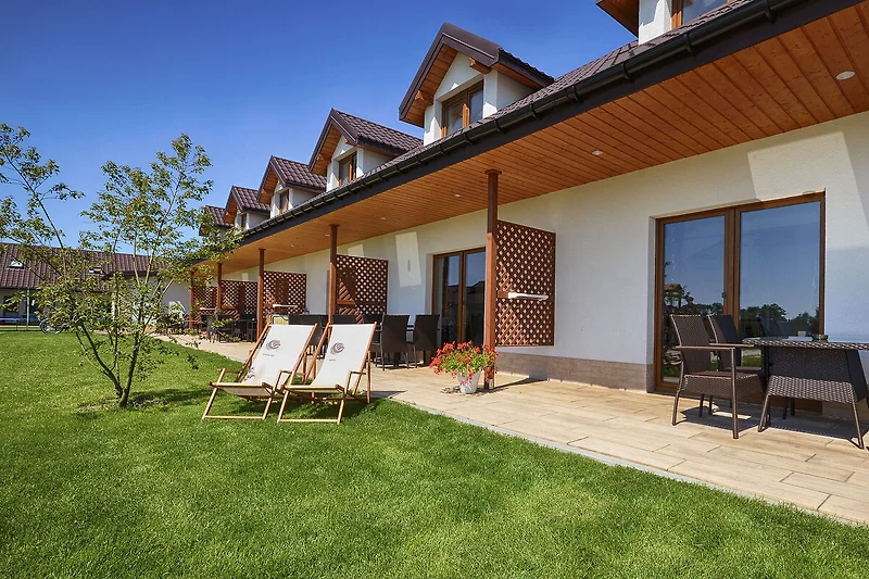 Außenseite Ferienhaus (Sommer)