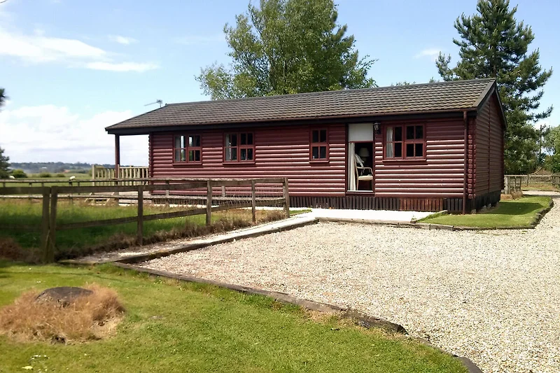Außenseite Ferienhaus (Sommer)