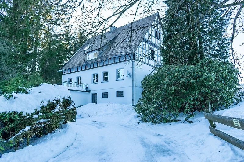 Außenseite Ferienhaus (Winter)