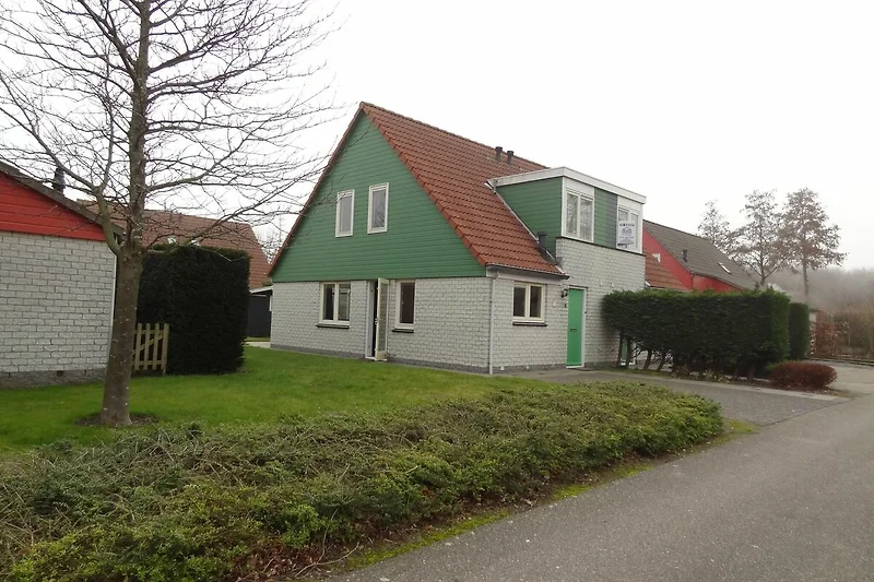 Außenseite Ferienhaus (Sommer)