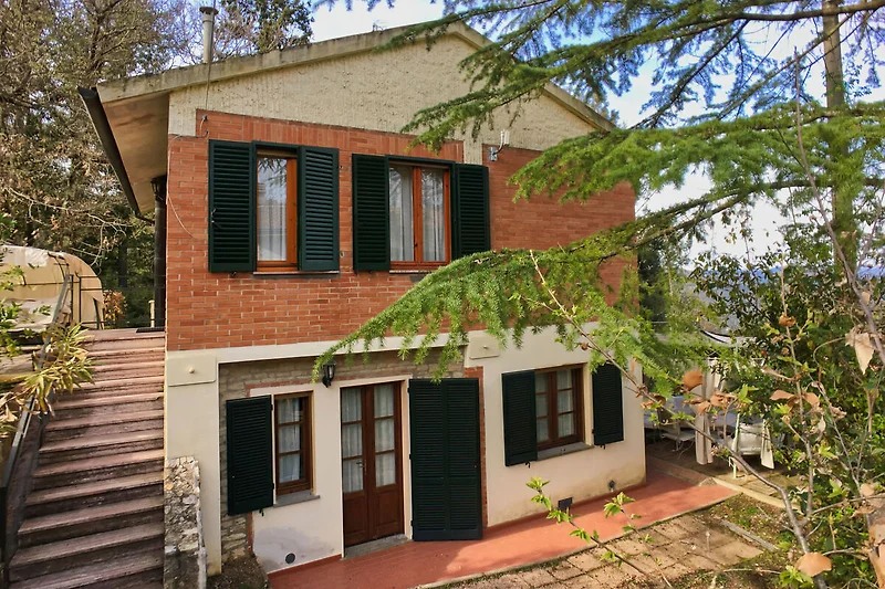 Außenseite Ferienhaus (Sommer)