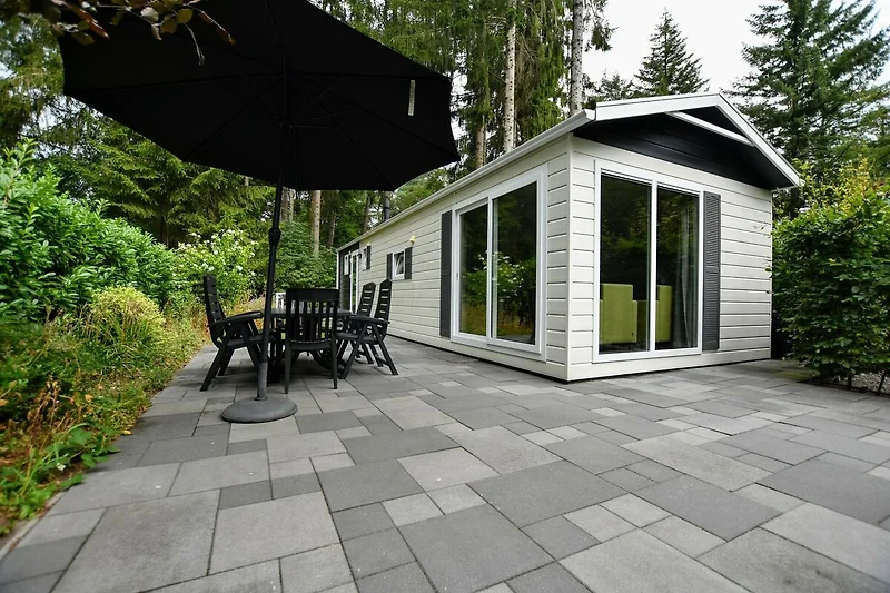 Außenseite Ferienhaus (Sommer)