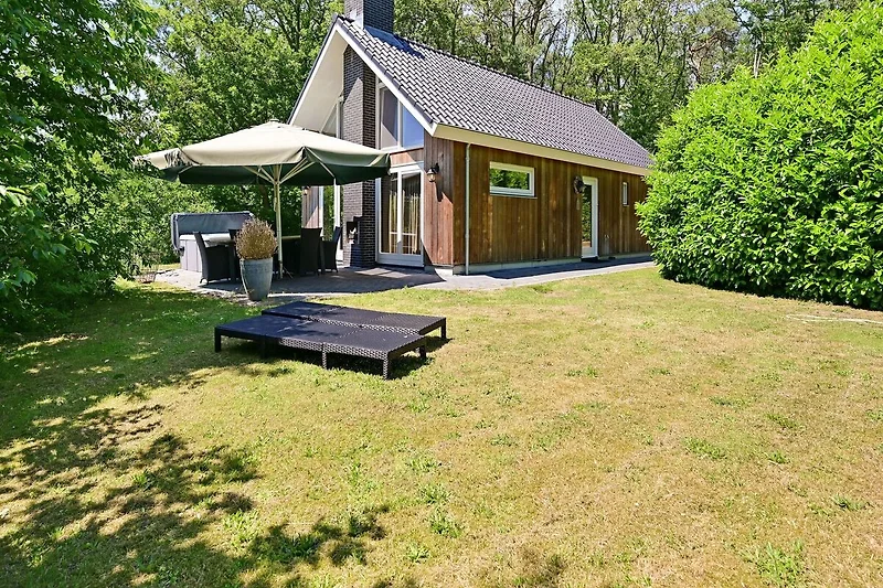 Exterieur vakantiehuis (zomer)