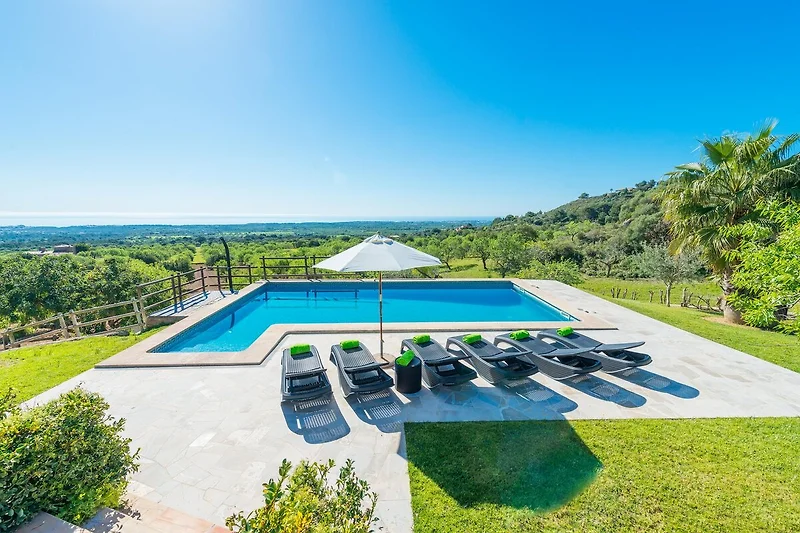 Piscina casa vacanze