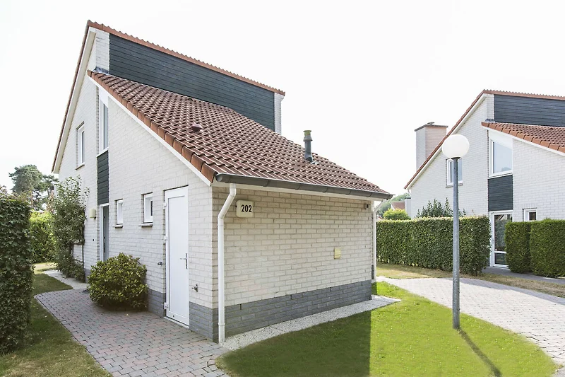 Außenseite Ferienhaus (Sommer)