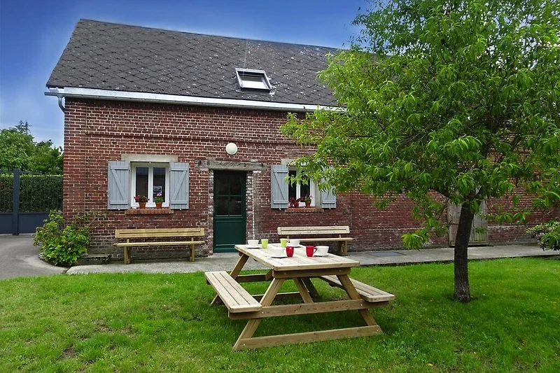 Außenseite Ferienhaus (Sommer)