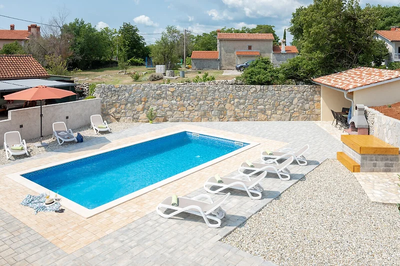 Piscina casa vacanze