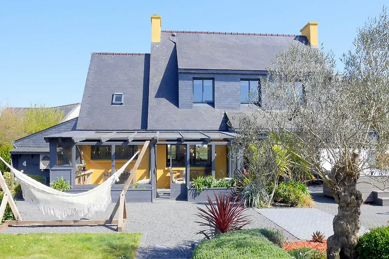 Außenseite Ferienhaus (Sommer)