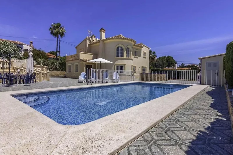 Esterno casa vacanze (estate)