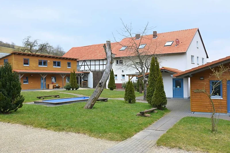 Außenseite Ferienhaus (Sommer)