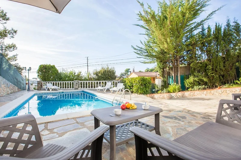 Piscina casa vacanze