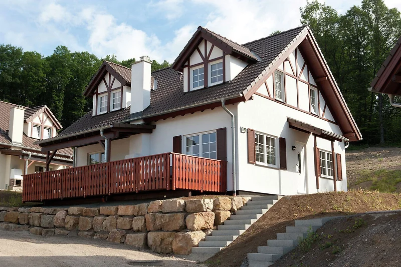 Außenseite Ferienhaus (Sommer)